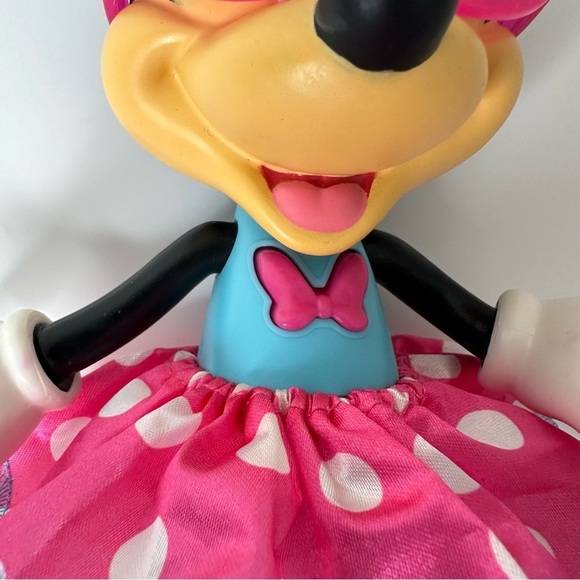 Disney, Minnie Mouse, Singing Glitz & Glam Posable Talking, Color Bow Lights Up - Picture 12 of 16